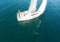 barcha a vela yacht a vela bavaria 46 sotto le vele